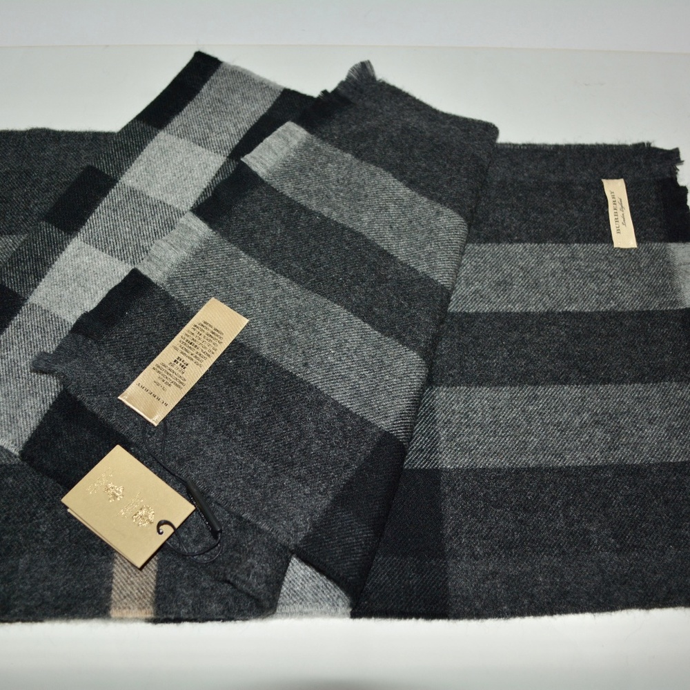 BURBERRY LASH FRINGE GIANT EXPLODED CHECK WOOL CASHMERE SCARF WRAP - Picture 3 of 9